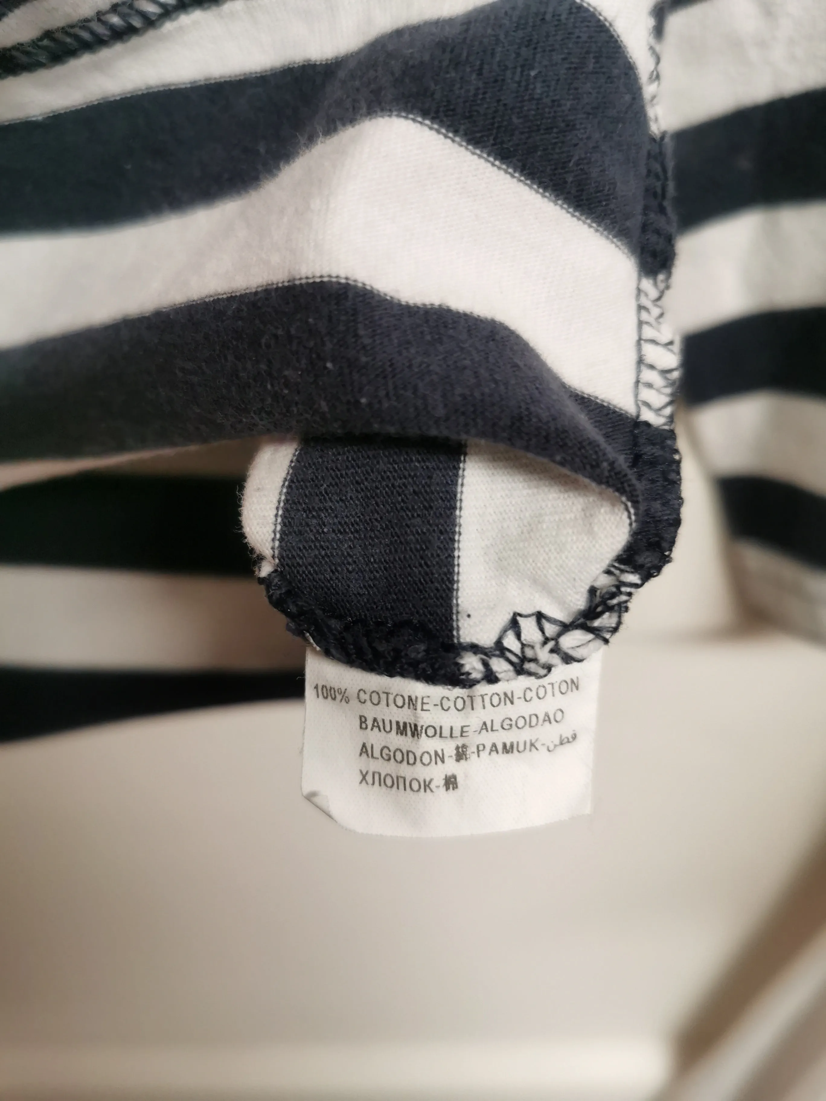 BABY BOY SIZE 9/12 MONTHS - UNITED COLORS OF BENETTON Designer T-Shirt VGUC B31