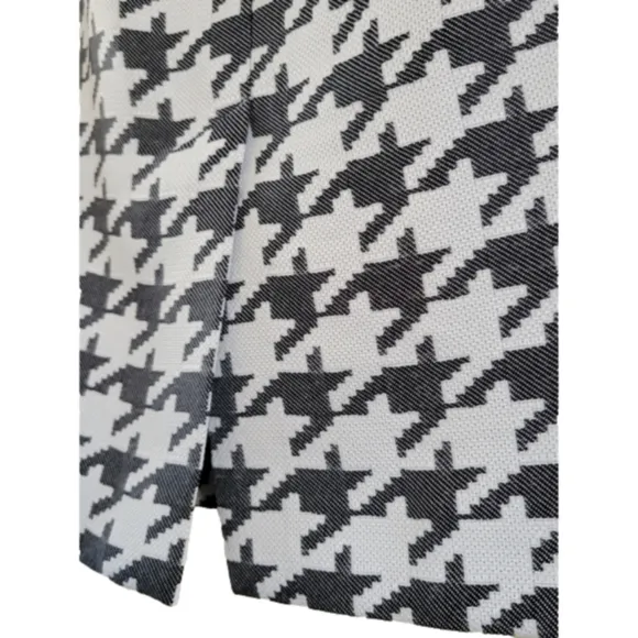 Banana Republic Houndstooth Knit Pencil Skirt-Size 6