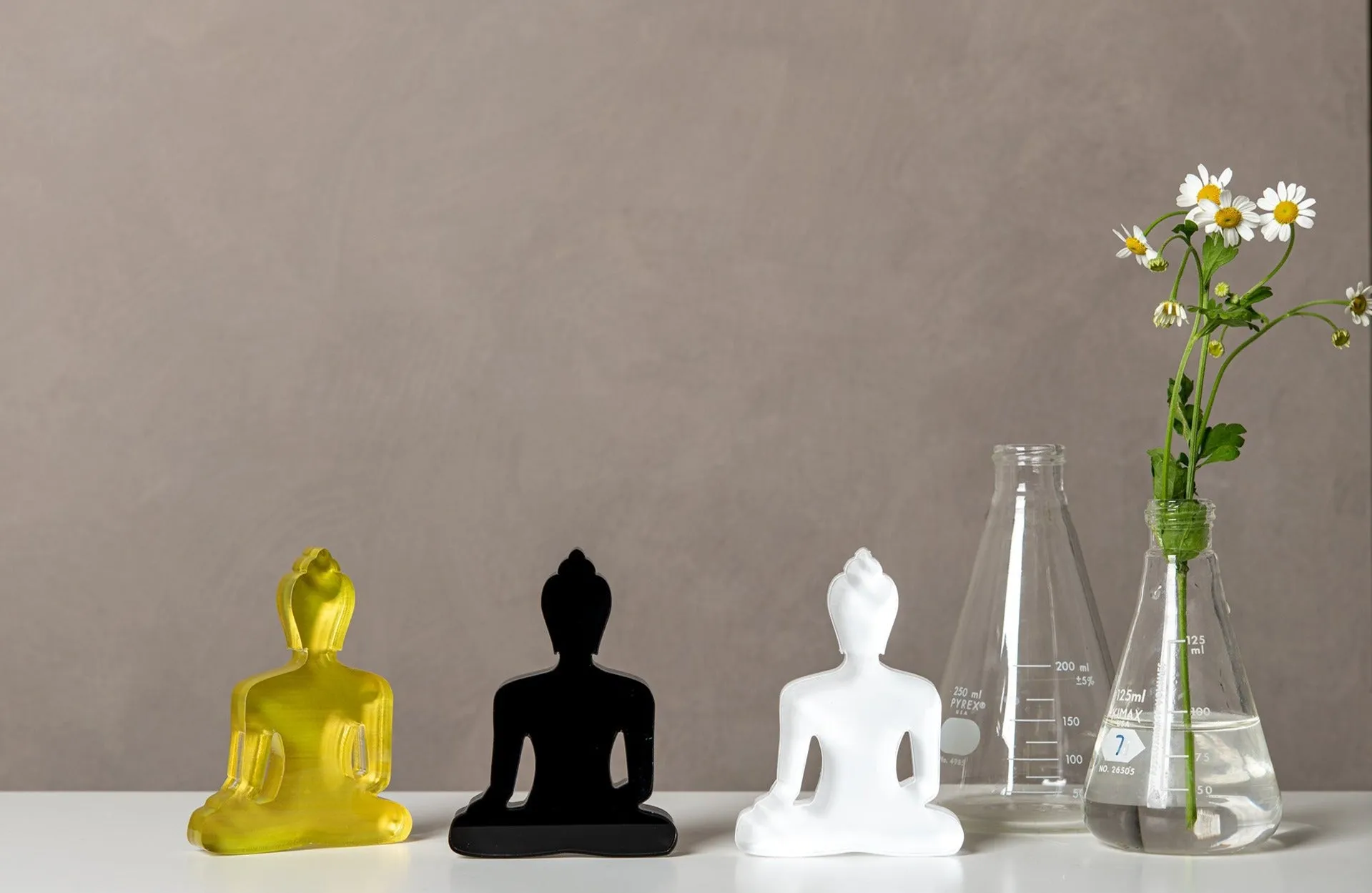 Buddha statue set of 3 - Gold, Black and White