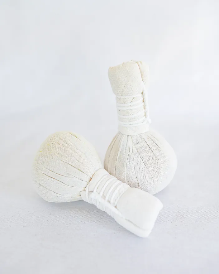 Facial Thai Steamed Herbal Compress