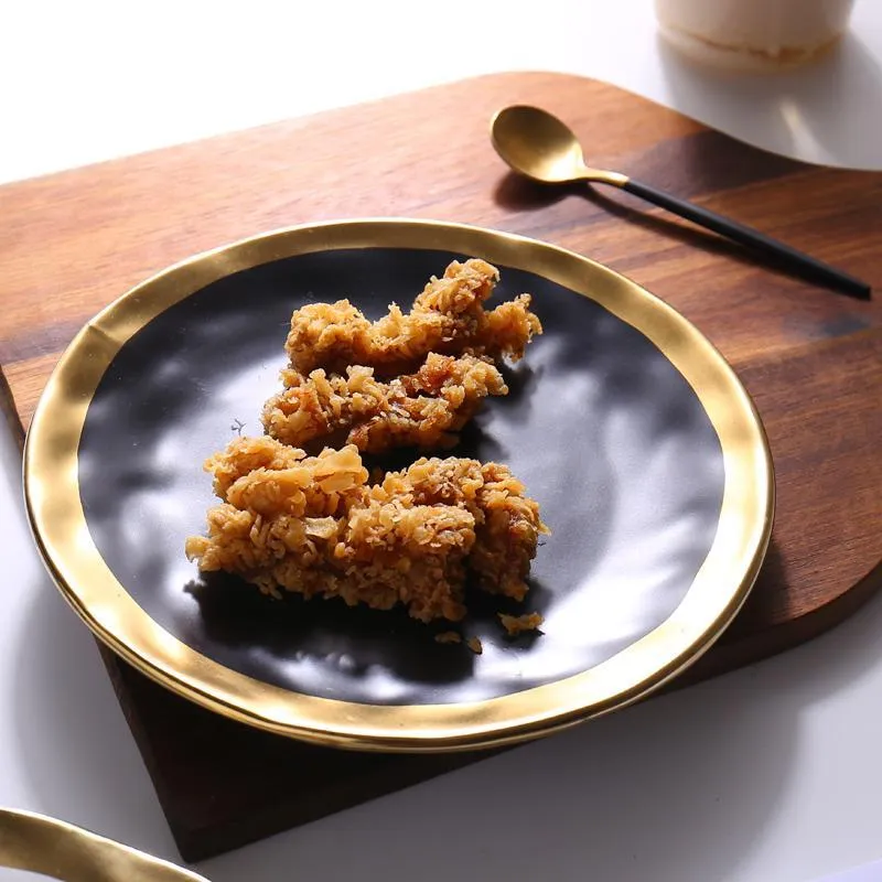 Gold Accent Dinnerware Set