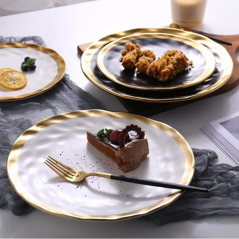 Gold Accent Dinnerware Set