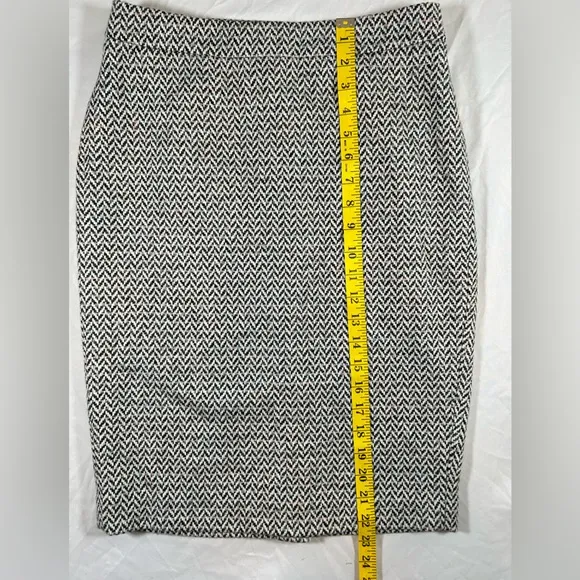 J. Crew Women’s Chevron Black Pink Gray Pencil Skirt Size 0 NWT