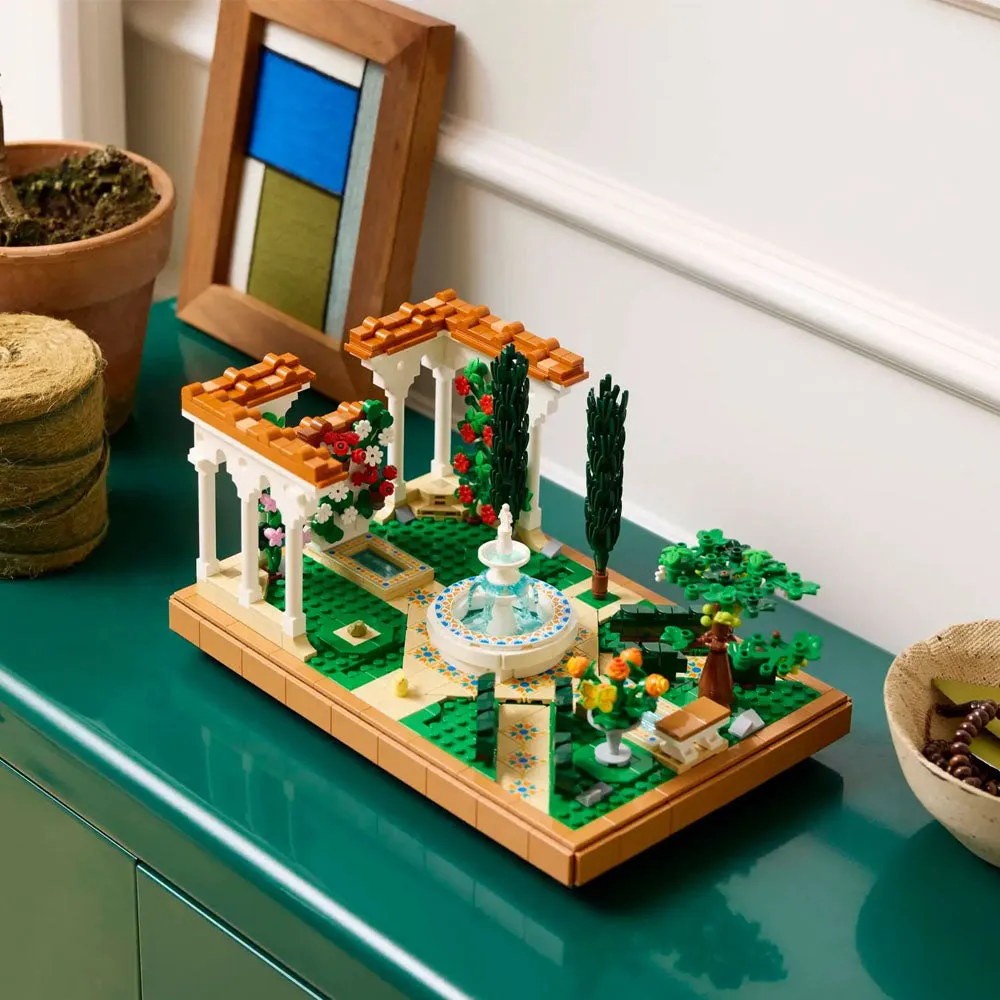 LEGO Icons Fountain Garden - 10359