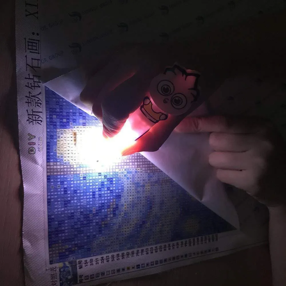 Premium Diamond Painting Drill Pen With Light
