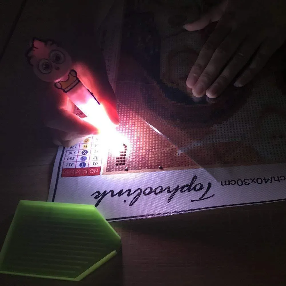 Premium Diamond Painting Drill Pen With Light