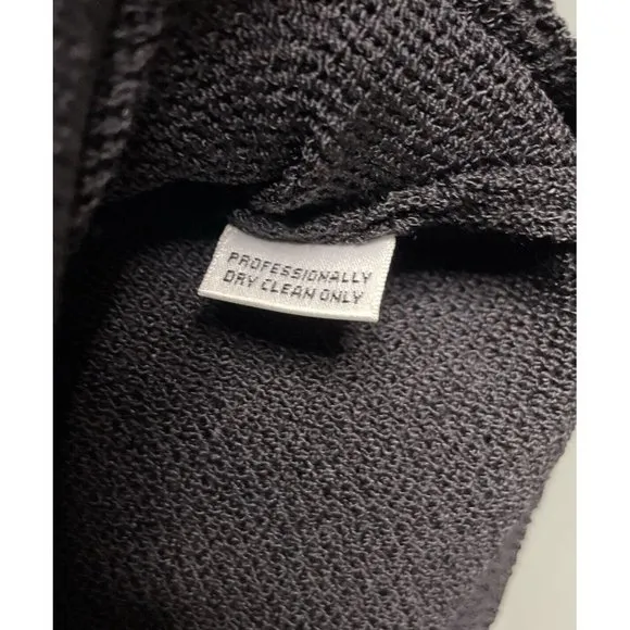 ST. JOHN BASICS COLLECTION $295 Black Wool Santana Knit Pencil Skirt Size 8