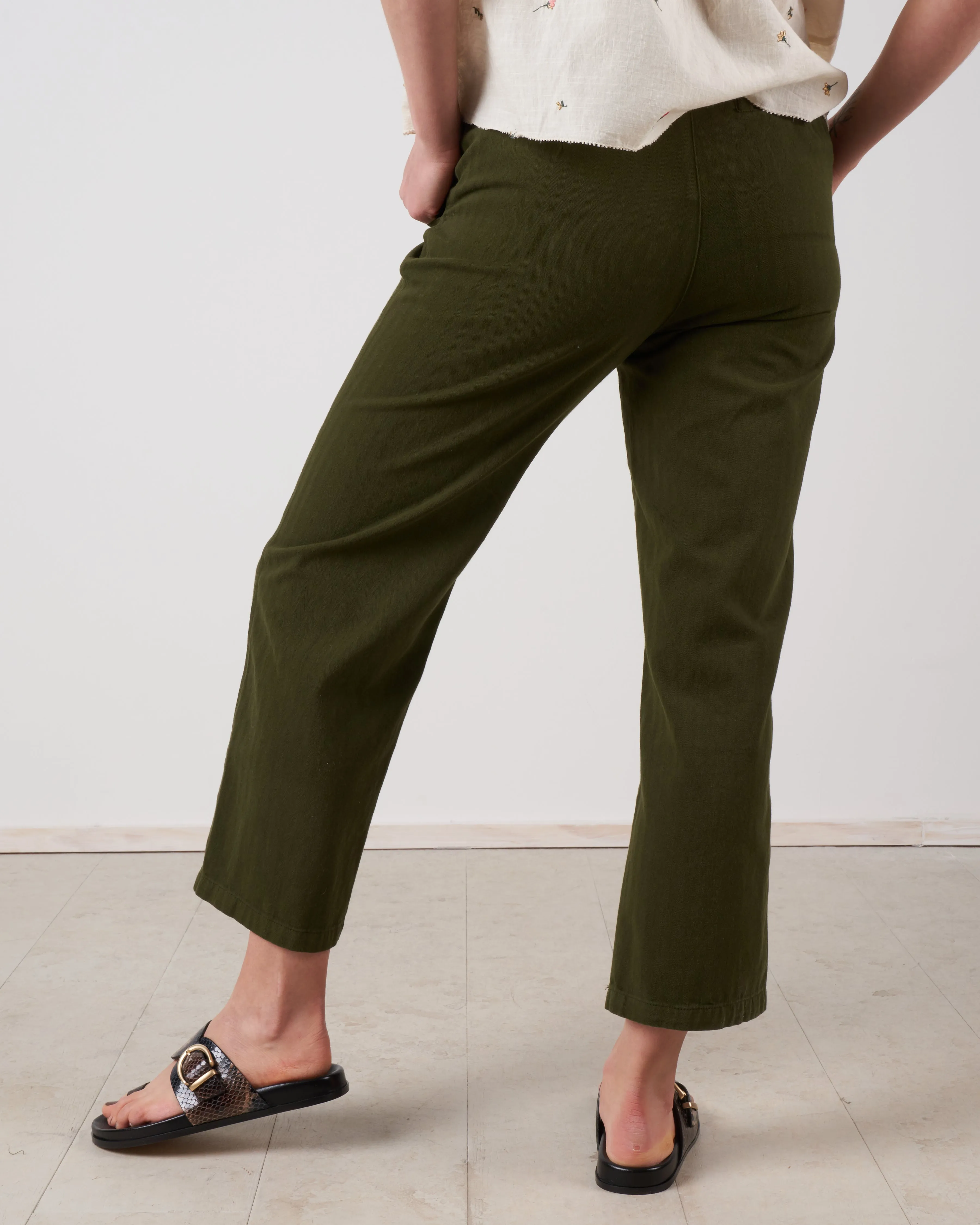 the highwaist trouser - army