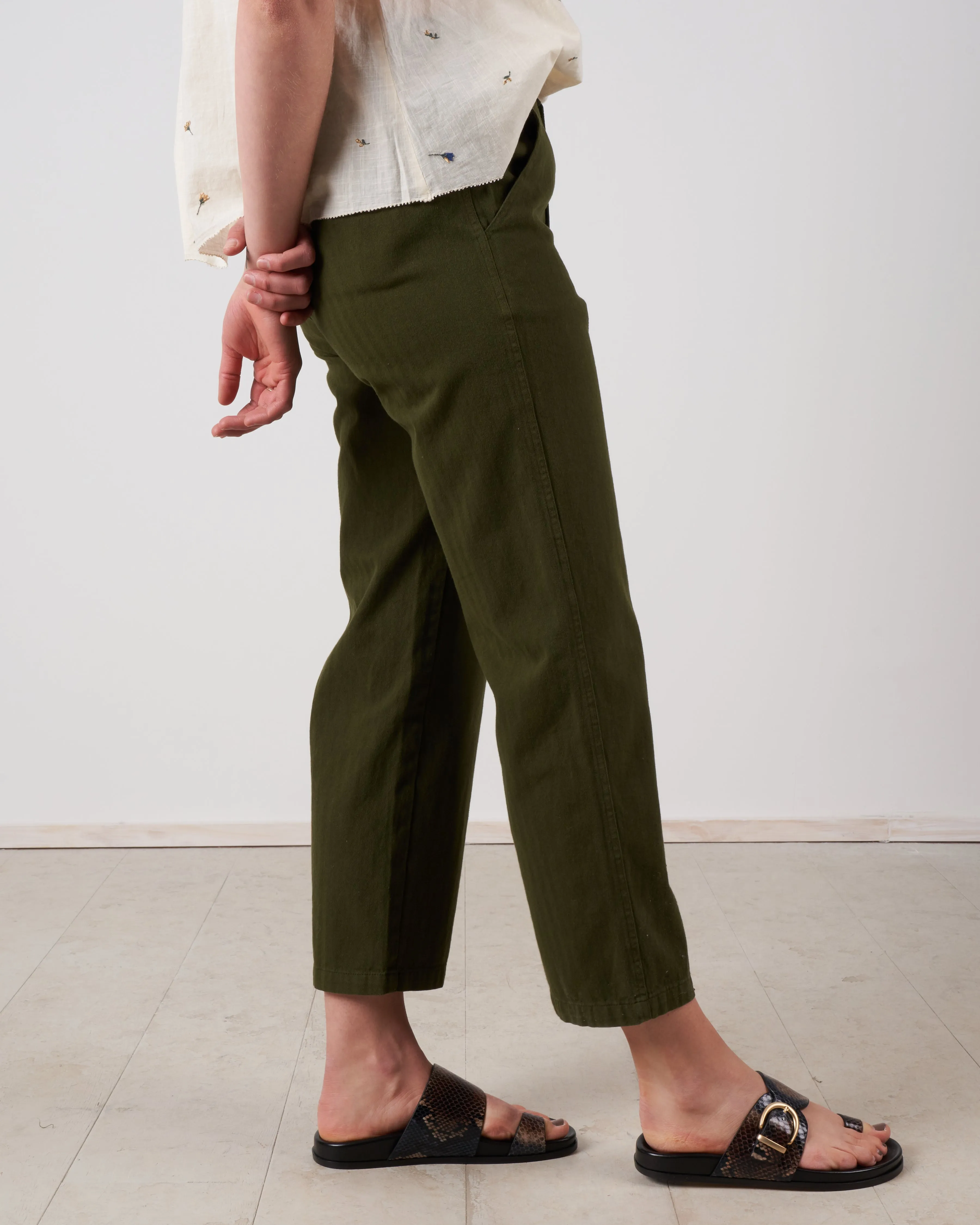 the highwaist trouser - army