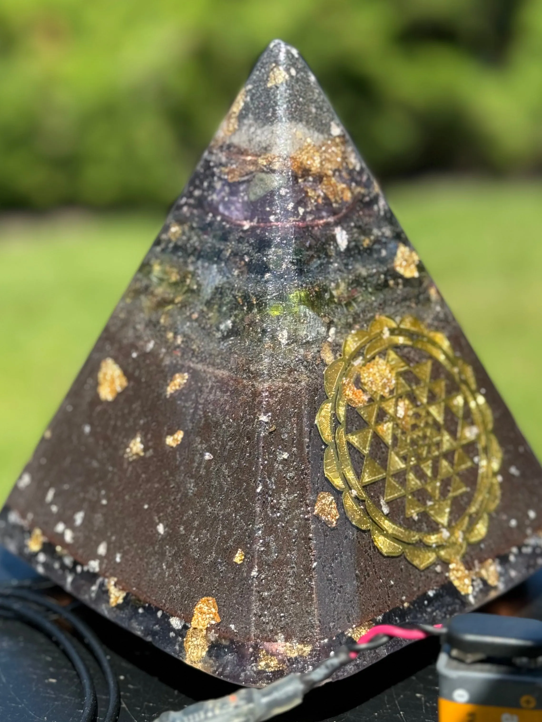 The "Nubian Chakra Equalizer" - 8 Sided, 15Hz or 30k Hz Radionics Orgone Pyramid   Tensor Ring