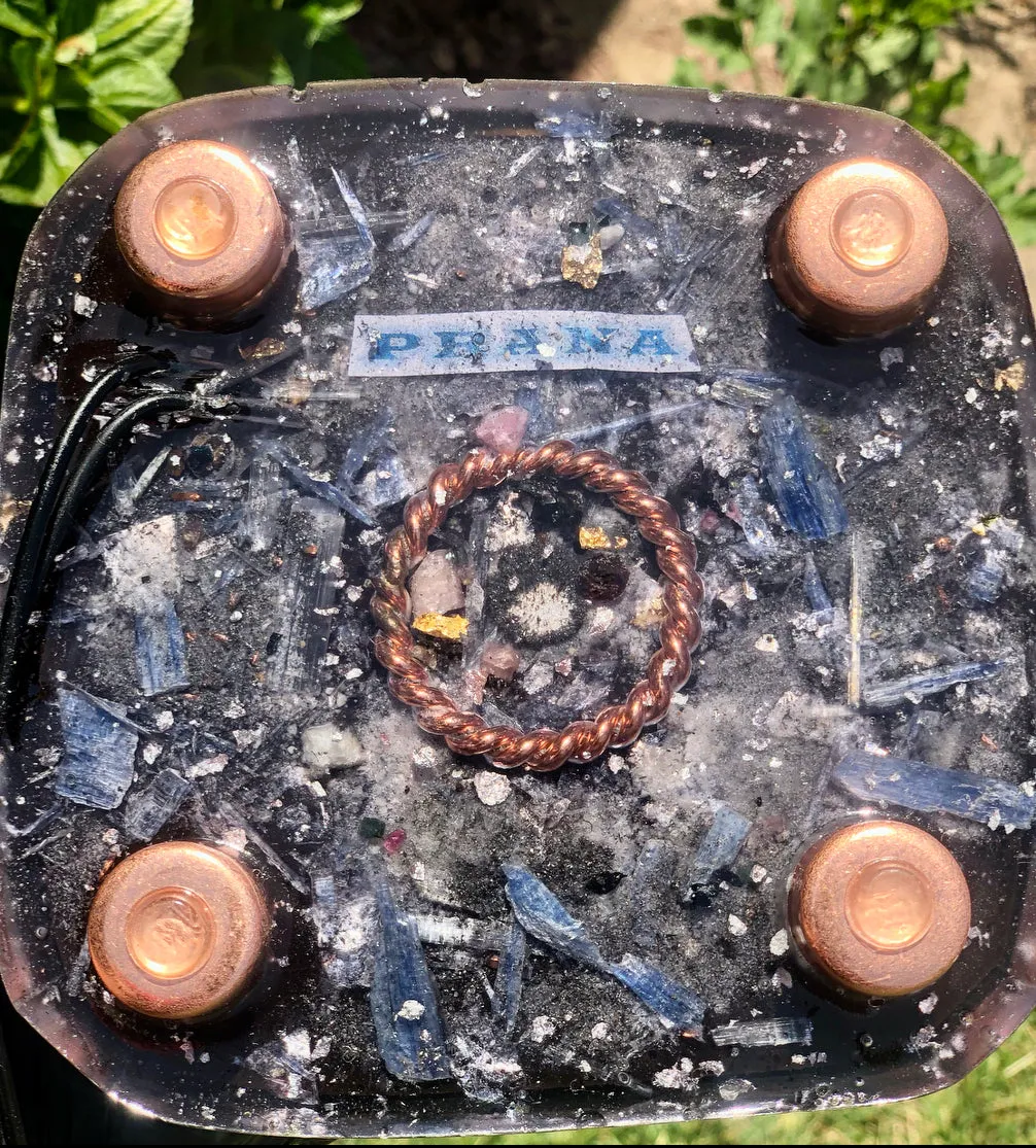 The "Nubian Chakra Equalizer" - 8 Sided, 15Hz or 30k Hz Radionics Orgone Pyramid   Tensor Ring