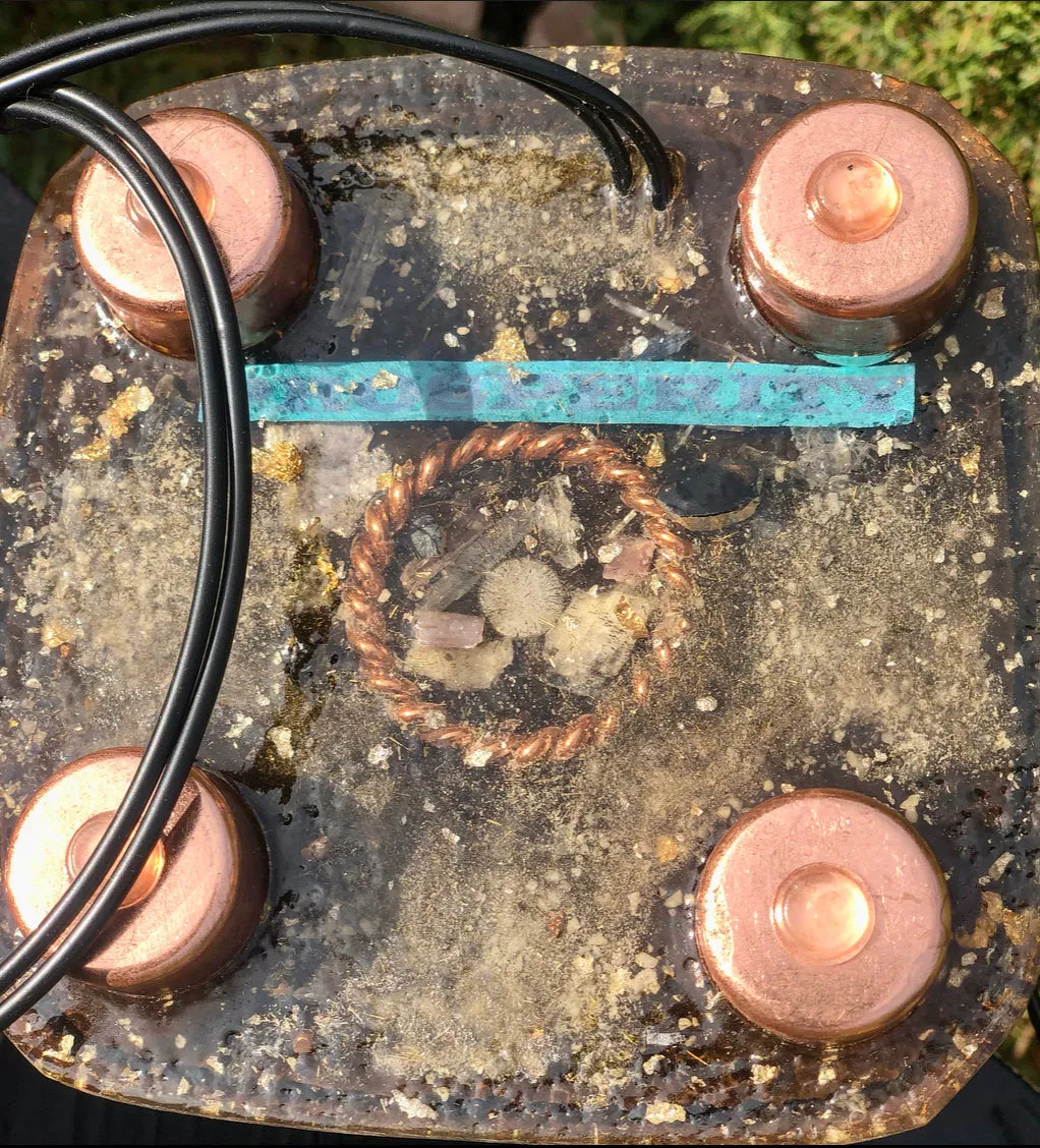 The "Nubian Chakra Equalizer" - 8 Sided, 15Hz or 30k Hz Radionics Orgone Pyramid   Tensor Ring
