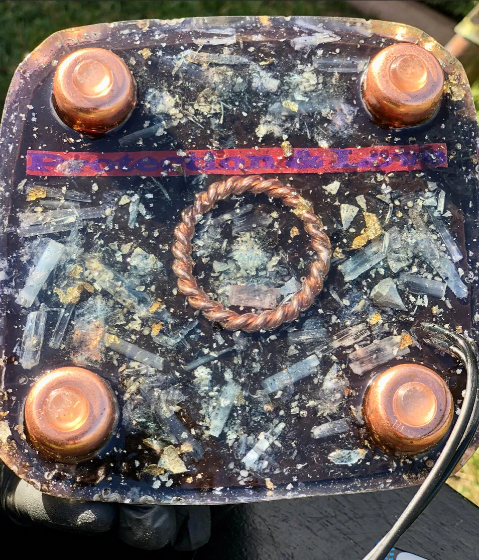 The "Nubian Chakra Equalizer" - 8 Sided, 15Hz or 30k Hz Radionics Orgone Pyramid   Tensor Ring