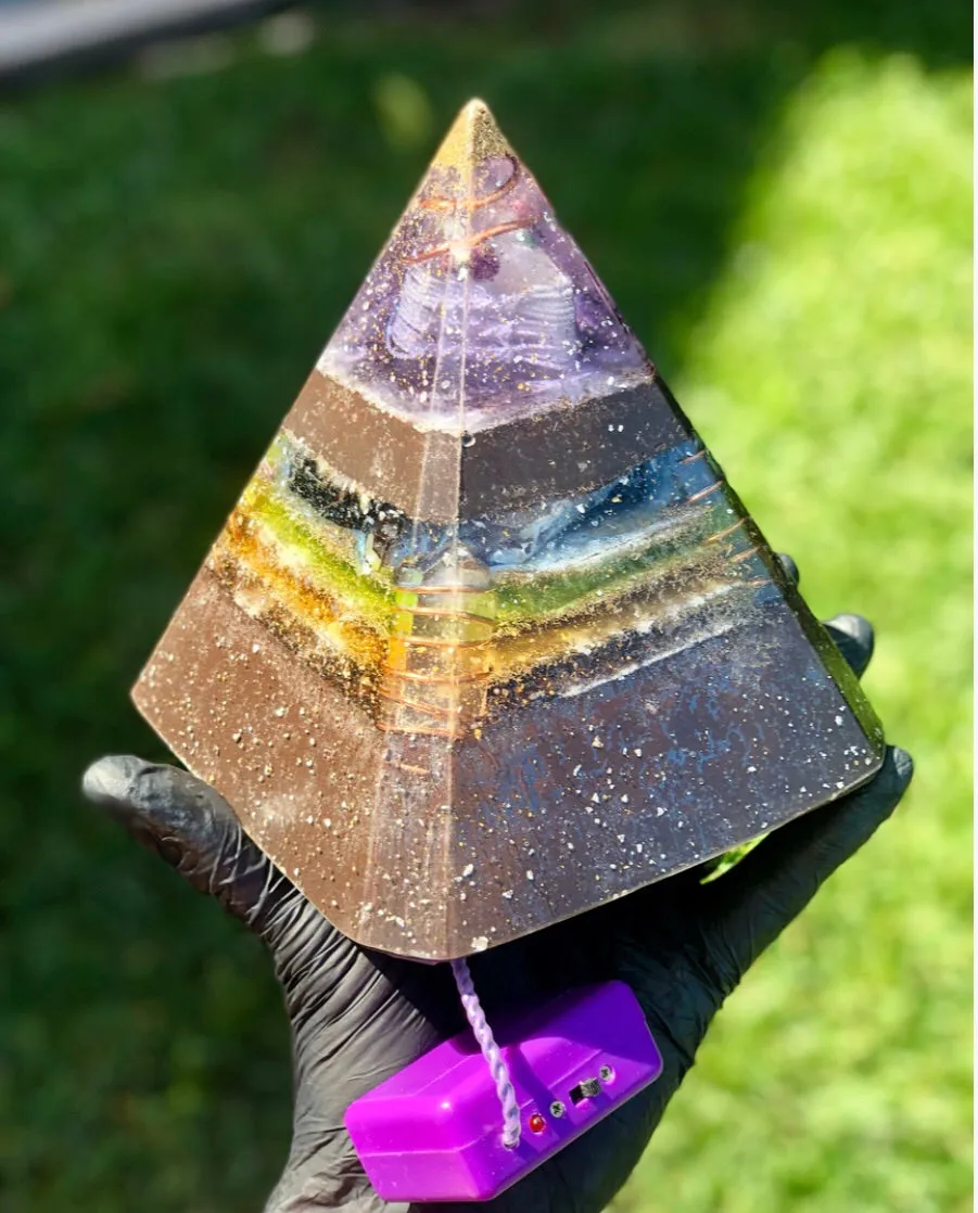 The "Nubian Chakra Equalizer" - 8 Sided, 15Hz or 30k Hz Radionics Orgone Pyramid   Tensor Ring