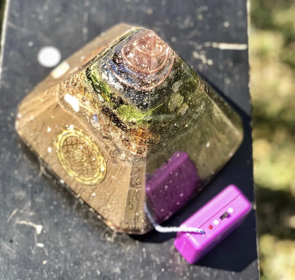 The "Nubian Chakra Equalizer" - 8 Sided, 15Hz or 30k Hz Radionics Orgone Pyramid   Tensor Ring