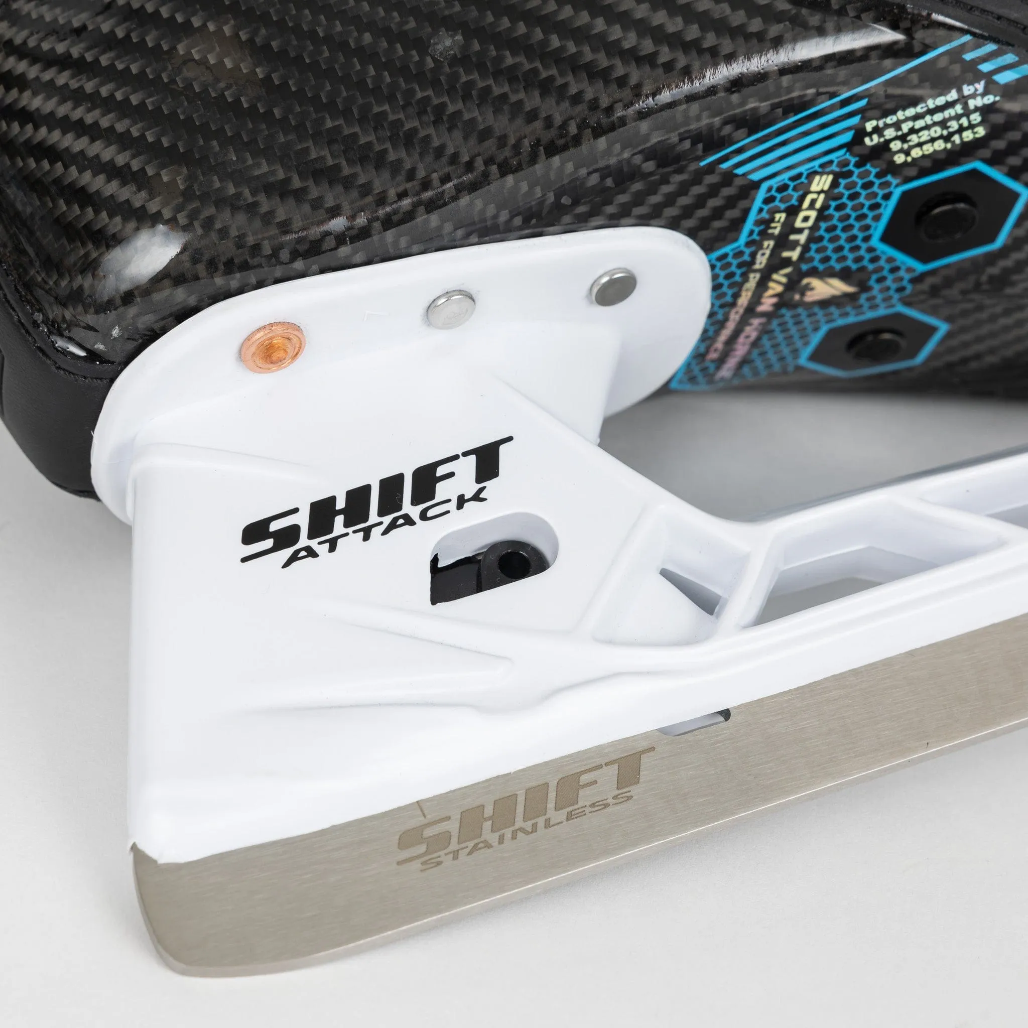 TRUE Catalyst 7X4 Senior Goalie Skates