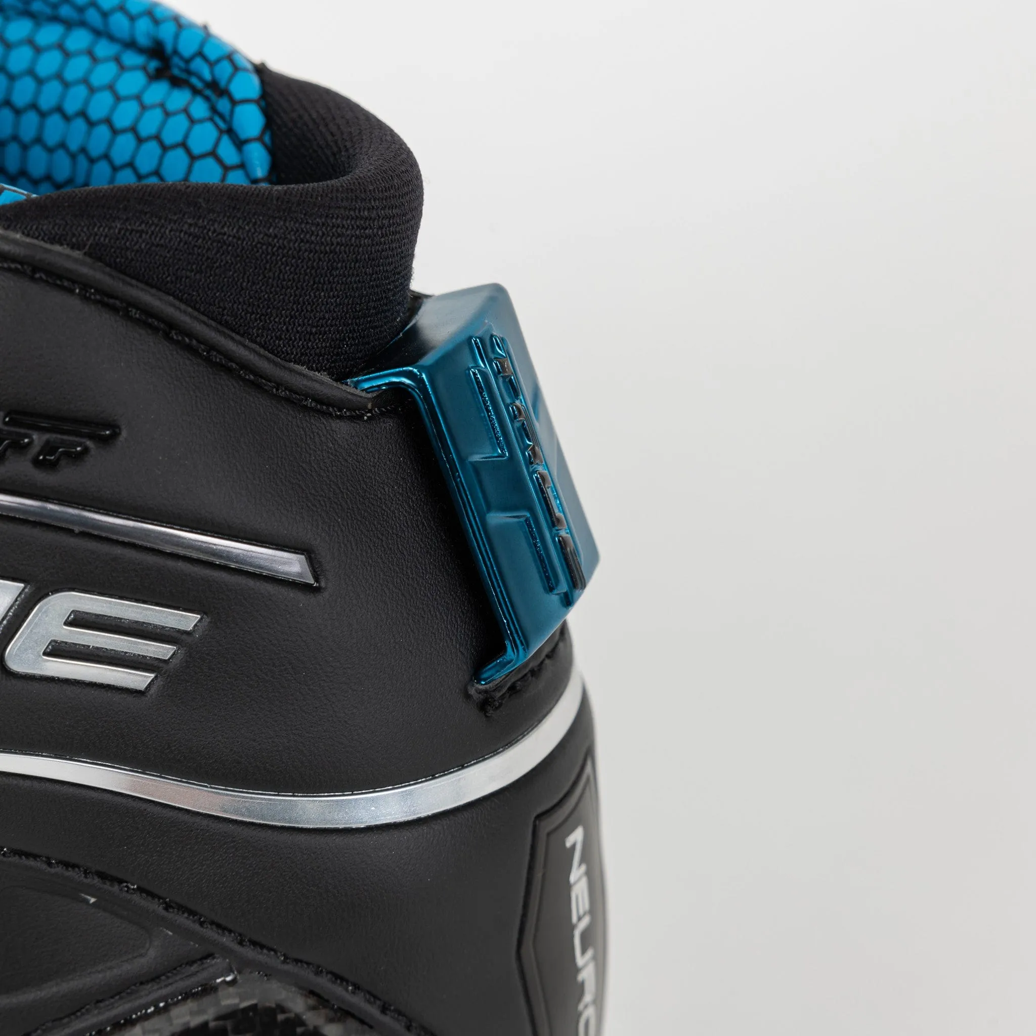 TRUE Catalyst 7X4 Senior Goalie Skates
