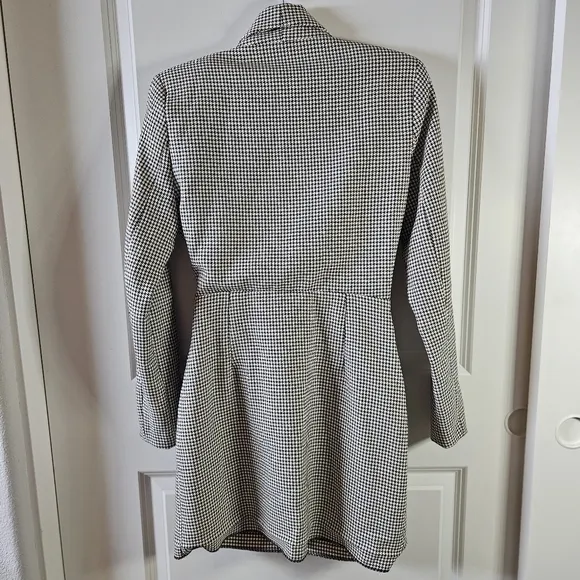 ZARA faux wrap blazer with bling buckle houndstooth print Small 041