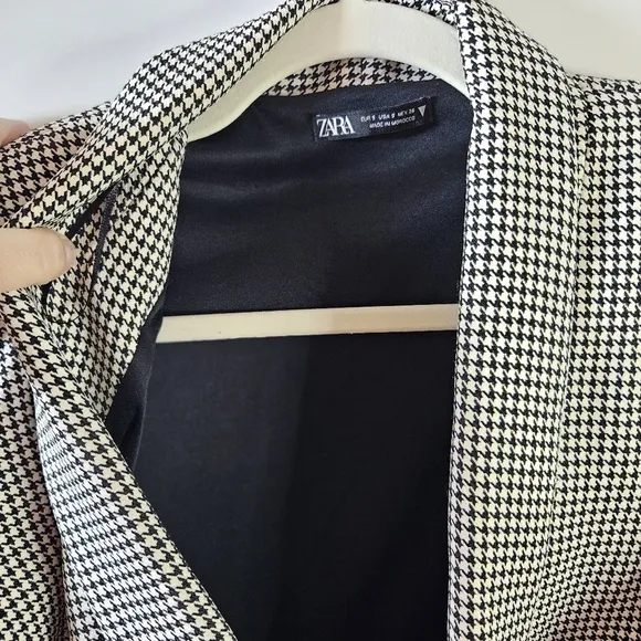 ZARA faux wrap blazer with bling buckle houndstooth print Small 041
