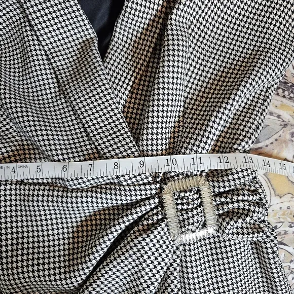 ZARA faux wrap blazer with bling buckle houndstooth print Small 041