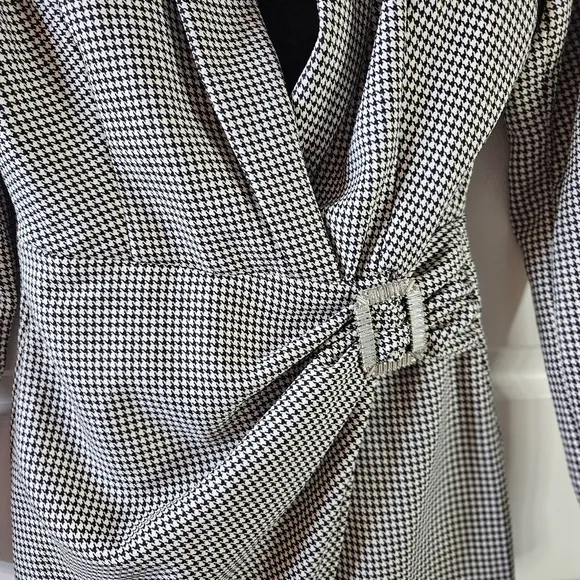 ZARA faux wrap blazer with bling buckle houndstooth print Small 041